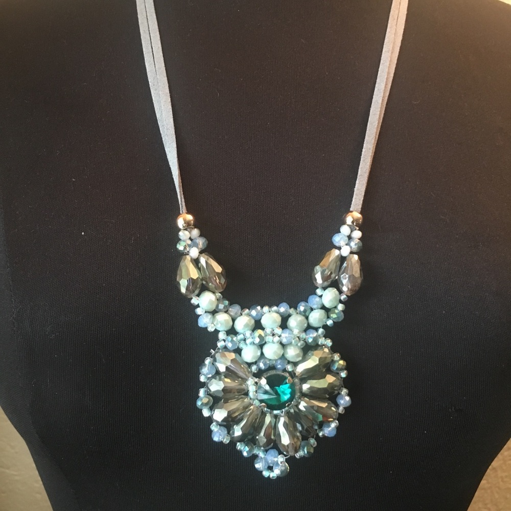 Niumike Beaded Necklace